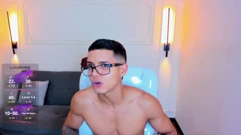 Ryan And Casper online show from January 14, 8:28 pm