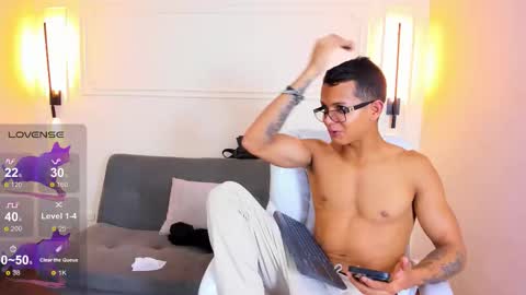 Ryan And Casper online show from February 23, 7:16 pm