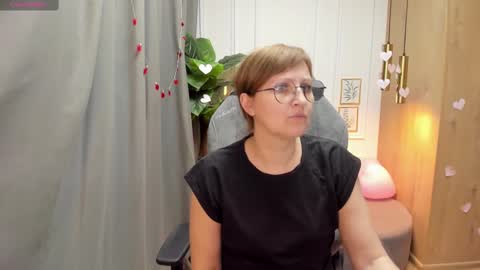 Paris online show from February 18, 4:47 pm