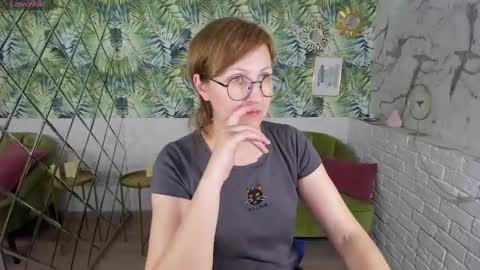 Paris online show from March 8, 8:03 pm