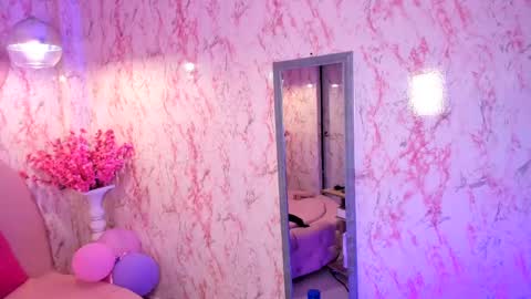   online show from February 14, 9:10 pm