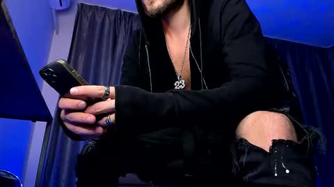 Snapshot of paris_lock chatting on September 25, 9:11 pm Paris online show from September 25, 9:11 pm