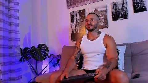 parker lavine online show from March 29, 3:19 am