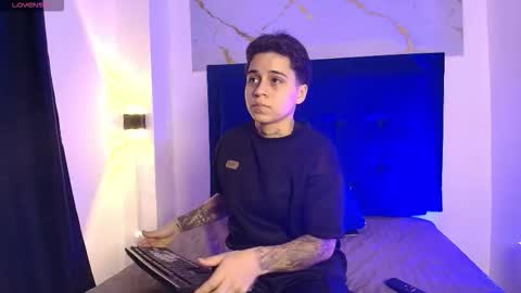 parker_noah online show from January 16, 7:56 pm