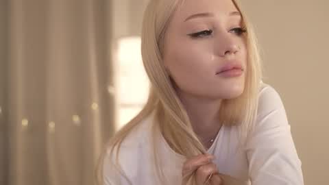 Sofi online show from November 26, 2:47 pm