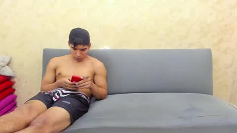 Snapshot of party_starts chatting on February 22, 4:29 am PARTY SWINGER online show from February 22, 4:29 am