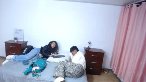 Snapshot of pasionados chatting on October 9, 2:39 am pasionados online show from October 9, 2:39 am