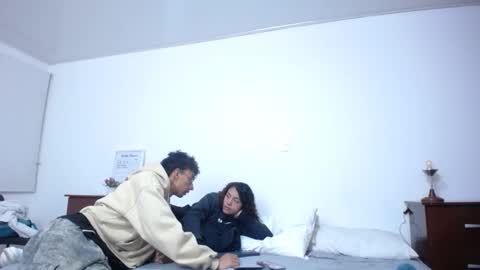 Snapshot of pasionados chatting on October 6, 3:13 am pasionados online show from October 6, 3:13 am
