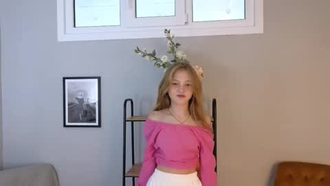 Vicki online show from September 17, 10:08 am