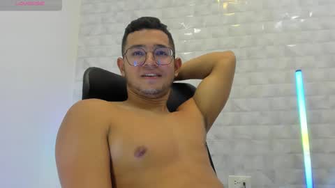 patrick_daviss online show from December 10, 5:33 pm