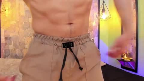 Patrick online show from November 12, 4:26 am