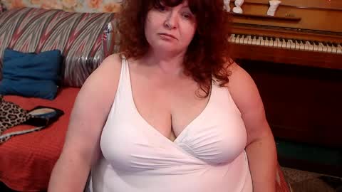 PatsyORose online show from April 1, 9:43 am