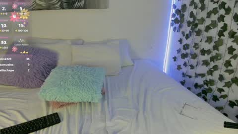 Snapshot of pau_delima__ chatting on January 3, 3:05 am paulina online show from January 3, 3:05 am