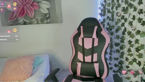 Snapshot of pau_delima__ chatting on January 6, 3:42 am paulina online show from January 6, 3:42 am