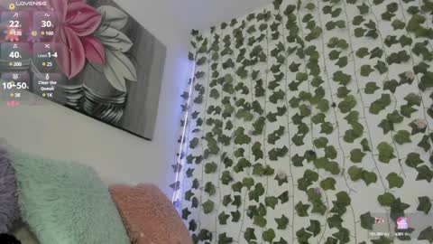 Snapshot of pau_delima__ chatting on January 13, 12:09 am paulina online show from January 13, 12:09 am