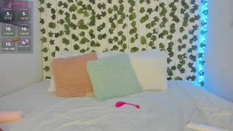 Snapshot of pau_delima__ chatting on September 10, 2:01 am paulina online show from September 10, 2:01 am