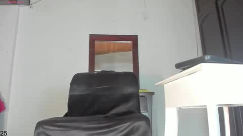 pau_dreams18 online show from November 8, 10:24 pm