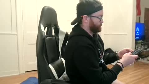 shy online show from April 19, 4:24 am