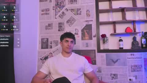 Snapshot of paul_evanss chatting on February 25, 6:33 pm Paul online show from February 25, 6:33 pm