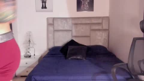 PAUL ROGER online show from November 6, 1:52 am