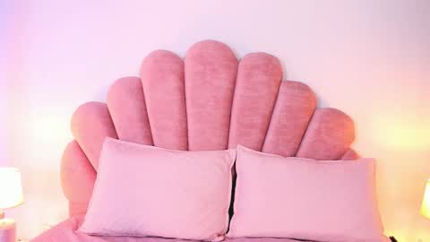 Paula   online show from March 27, 8:21 pm