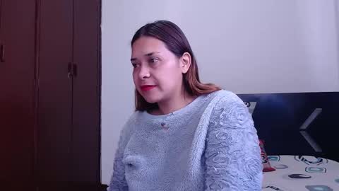 Snapshot of paula_anderson chatting on September 28, 9:35 pm PAULA online show from September 28, 9:35 pm