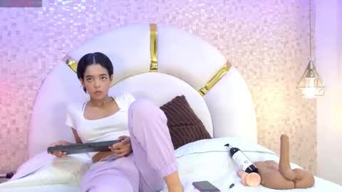 Snapshot of paulina_cano chatting on October 11, 7:17 pm Paulina online show from October 11, 7:17 pm