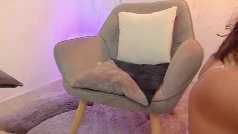 Snapshot of paulina_lopezz chatting on September 20, 8:01 pm PAULINA online show from September 20, 8:01 pm