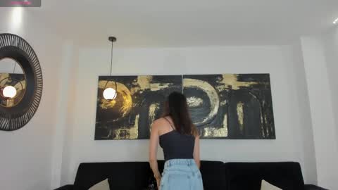 Paulina Santos  online show from April 2, 6:48 pm