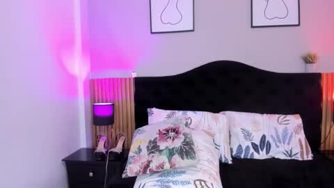 Pauline online show from March 28, 9:00 am