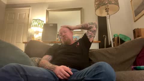 Snapshot of paulyb445 chatting on October 9, 2:50 am paulyb445 online show from October 9, 2:50 am