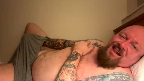 paulyb445 online show from December 3, 1:15 am