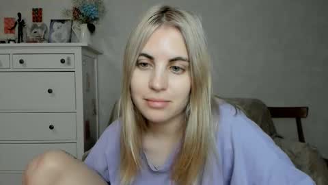 Allisses online show from December 2, 8:02 am