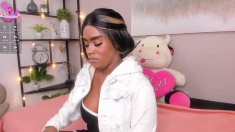 Briana online show from December 15, 12:45 pm