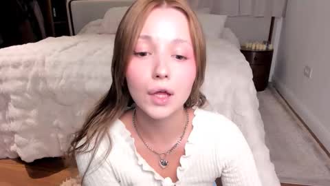 Lili online show from November 22, 1:48 am