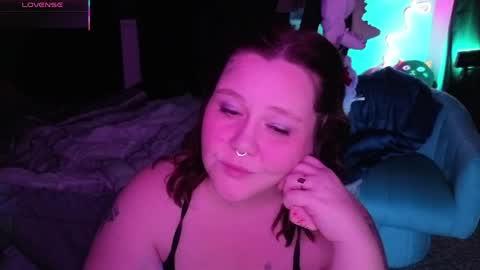 Peachy Nessa online show from May 13, 9:52 am