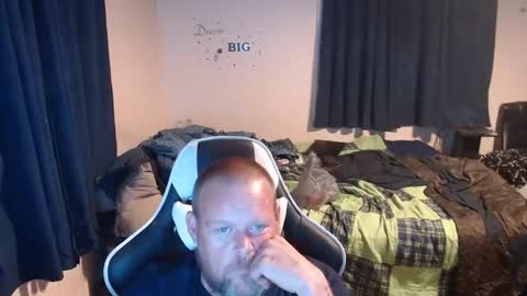 pecker40 online show from December 31, 3:23 am