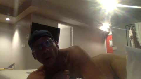 Snapshot of pedro________8 chatting on February 13, 6:26 pm pedro________8 online show from February 13, 6:26 pm