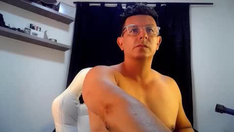 Pedro online show from June 6, 11:54 pm