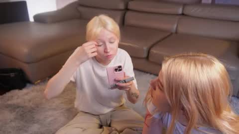 peggiedeed online show from May 15, 1:29 pm