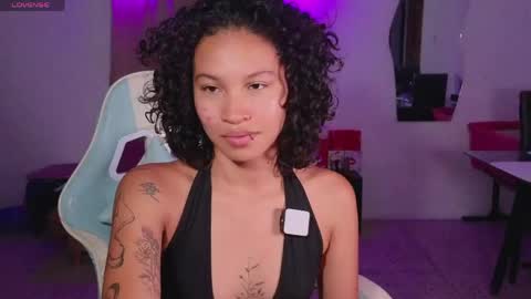 peggy-funn online show from May 14, 4:43 am