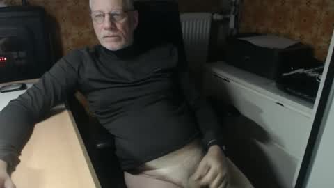 Pemue65 online show from April 13, 4:28 am