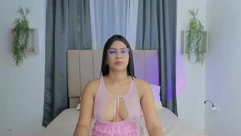 penelophe01 online show from April 11, 8:57 pm