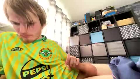 Penguin online show from September 22, 4:00 pm