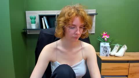 Snapshot of penny_lust chatting on September 18, 7:01 am Penny online show from September 18, 7:01 am