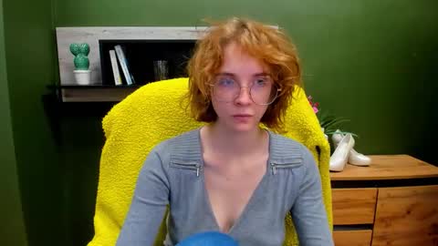 Snapshot of penny_lust chatting on September 24, 6:31 am Penny online show from September 24, 6:31 am