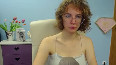 Snapshot of penny_lust chatting on September 16, 6:49 am Penny online show from September 16, 6:49 am