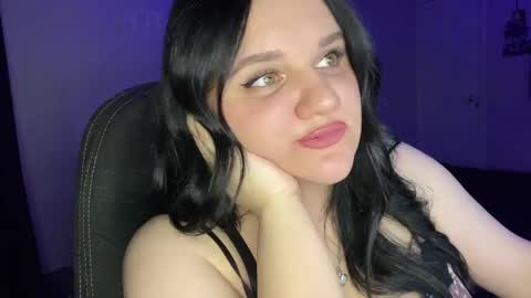 penny_perry online show from April 17, 5:59 pm