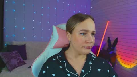 Dia  online show from March 4, 10:46 am