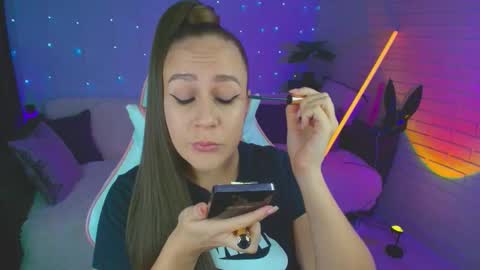 Dia  online show from October 5, 7:32 pm